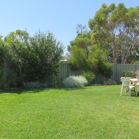 Jurien Beachfront Holiday Units Vila Jurien Bay Exterior foto