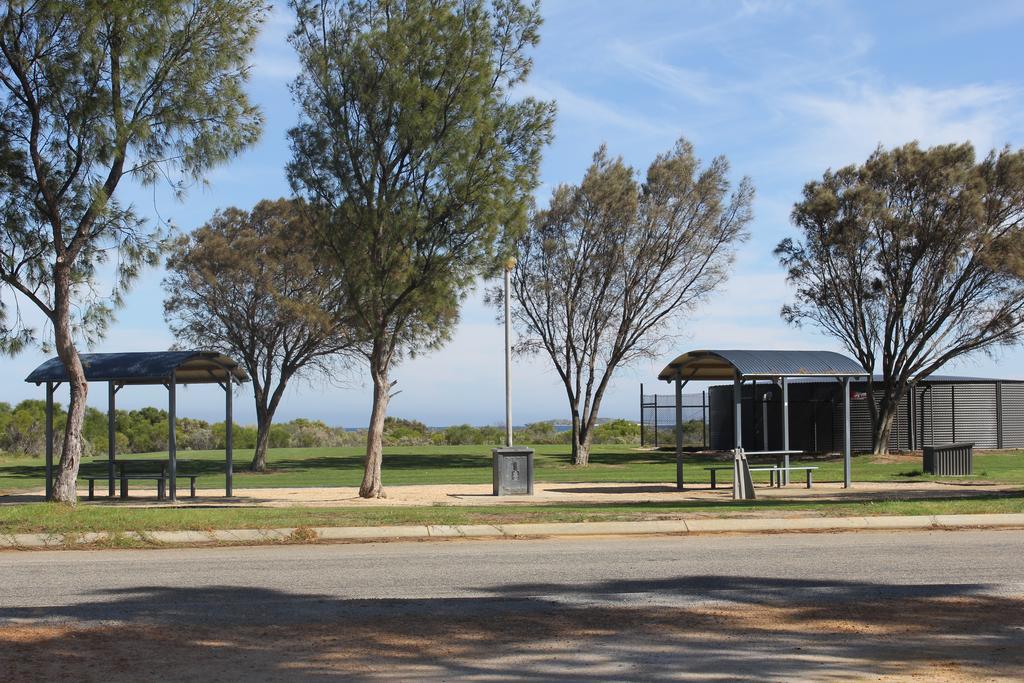 Jurien Beachfront Holiday Units Vila Jurien Bay Exterior foto