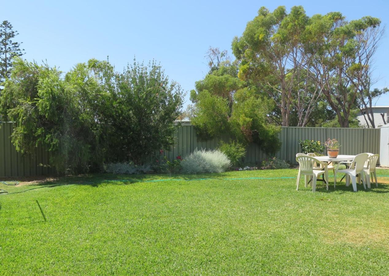 Jurien Beachfront Holiday Units Vila Jurien Bay Exterior foto